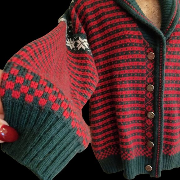 VTG Studio Michelle Stuart Red & Green Button-Up Cardigan & Shawl Collar Sweater - Picture 4 of 11